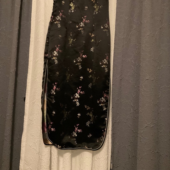 Japanese inspired black Silky dress with fancy cloth snap buttons - Picture 7 of 16